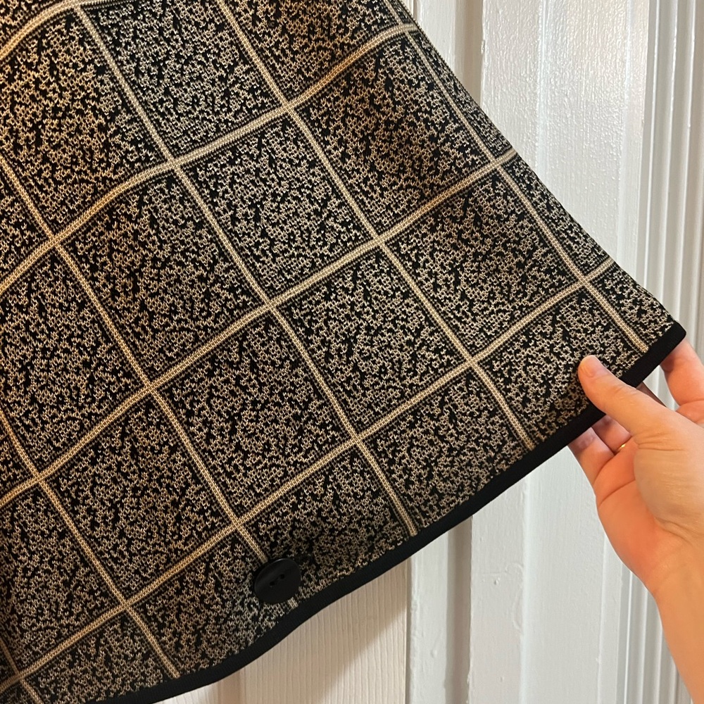 Reversible Cape - image 7